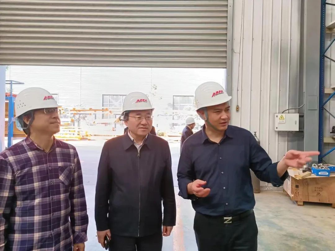 起重机械检验标准化工作组到阿尔法开展调研交流工作