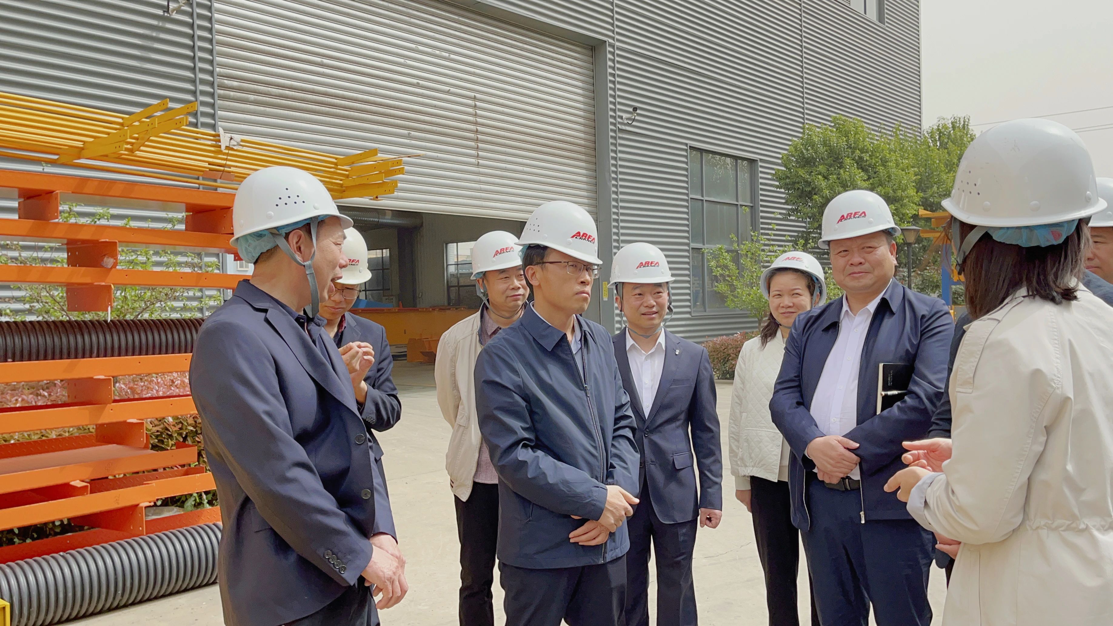 长垣市市长邓国永一行莅临阿尔法起重机有限公司调研考察!