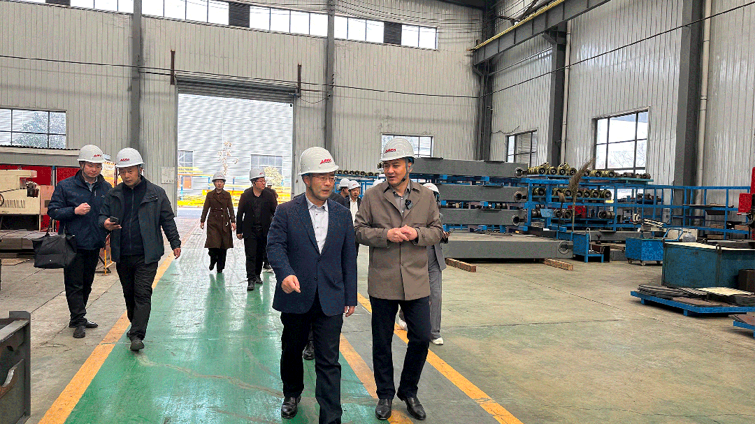 湖北省京山市委领导莅临阿尔法起重机有限公司考察指导